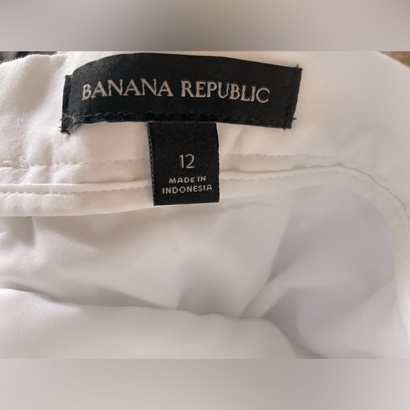 Banana Republic Dot Lace Pencil Skirt - Picture 5 of 6